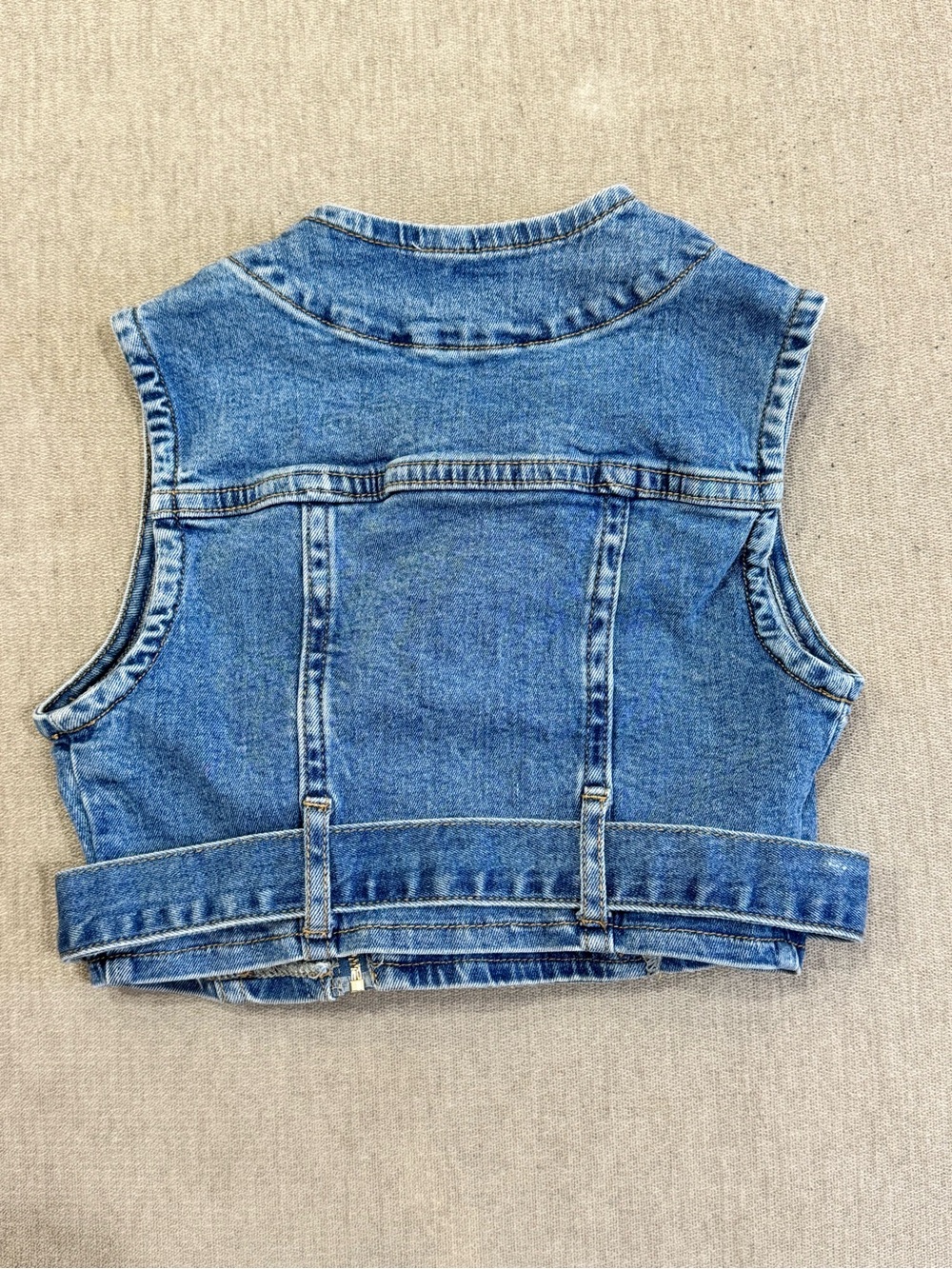 Oh Polly Denim Zip-Up Crop Top with Belt - Picture 3 of 4